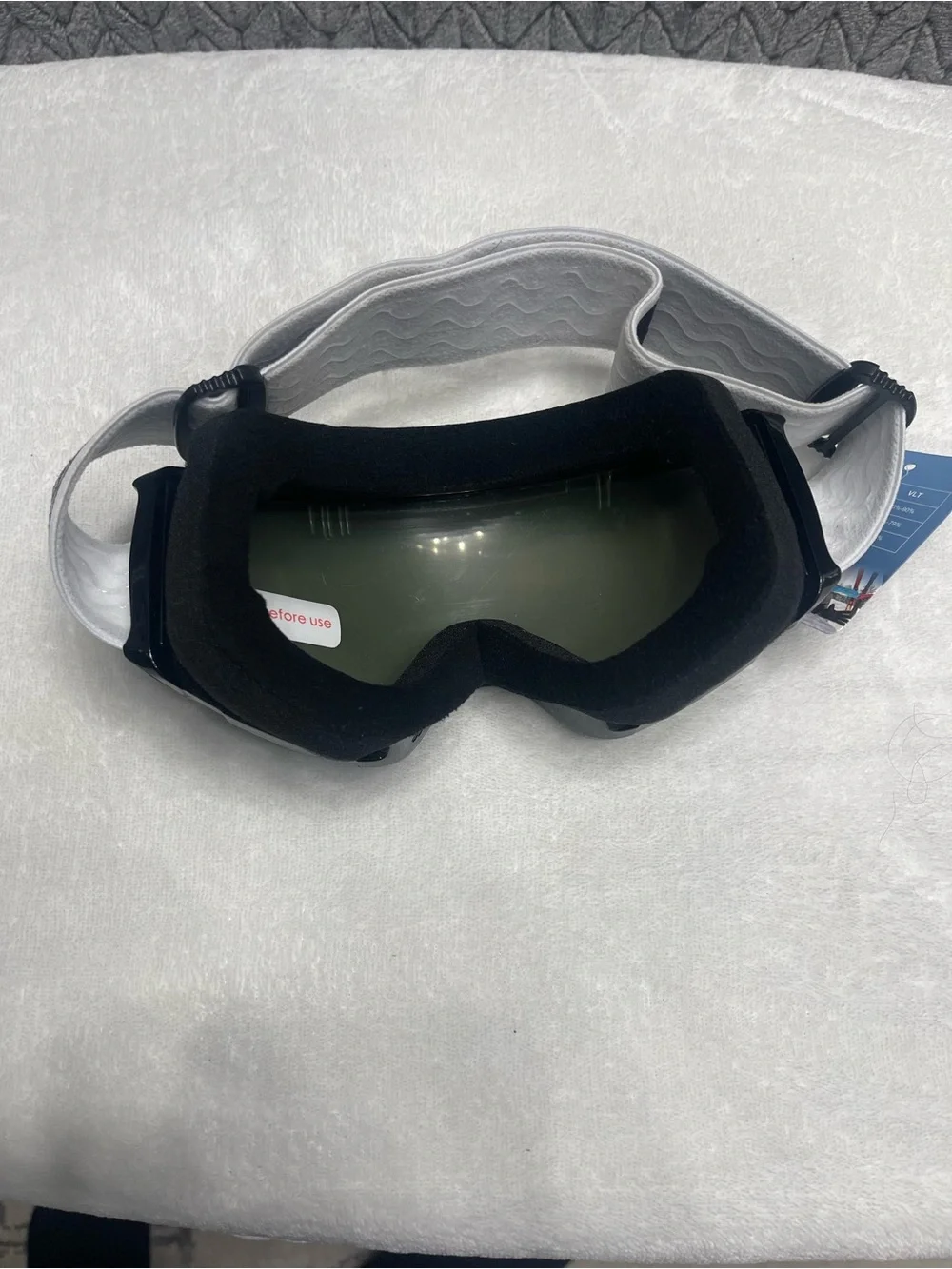 New Findway Ski Goggles Snowboard Glasses UV Protection Anti Fog Black Frame NWT